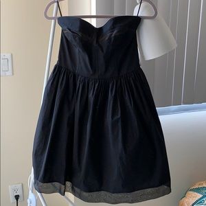 LouVer Strapless black dress